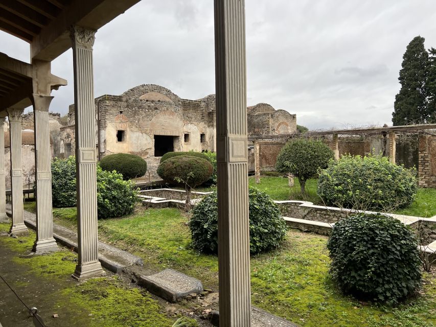 Pompeii: Small-Group Guided Tour with Skip-the-Line Ticket - The amphitheater: Pompeii’s public showpiece