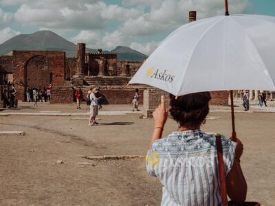 Small Group Tour with an Archaeologist