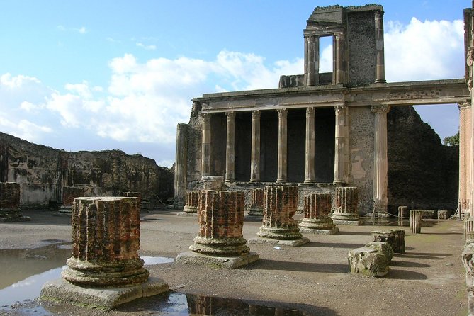 Pompeii: Small Group Tour with an Archaeologist - The Great Theater and the three-hour choice