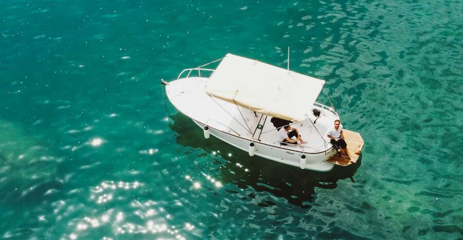 Portovenere: Isola Palmaria, Tino, and Tinetto Boat Tour - Meeting your captain at Molo Doria