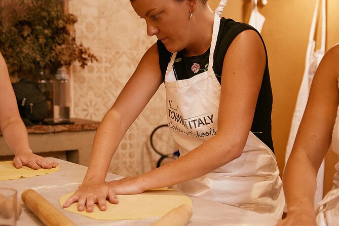 Premium Pasta and Gelato Cooking Class in Florence - What the Gelato Demonstration Really Includes