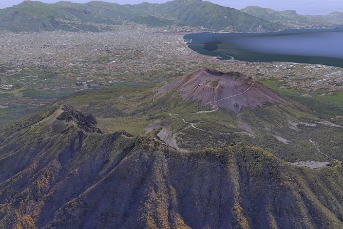 Private Day Tour to Vesuvius, Herculaneum & Pompeii with Pick Up - The climb to Vesuvius