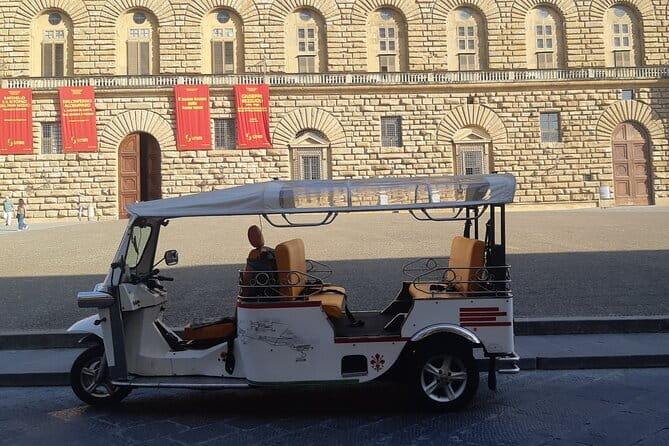 Private Florence Tour by Golf Cart ETukTuk with Audio Guide - Key points at a glance