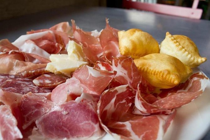 Private Milan Food Walking Tour of Brera - The first tastings: coffee, pastries, and local introductions