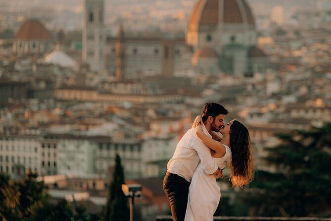 Private Photoshoot in Florence - Walking Florence’s famous photo stops