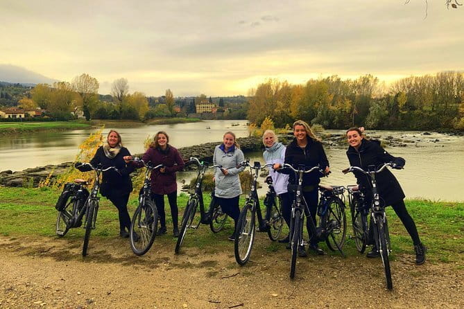 Private Self-Guided E-Bike Ride in Tuscany with Vineyard Visit - Crossing Florence before the countryside