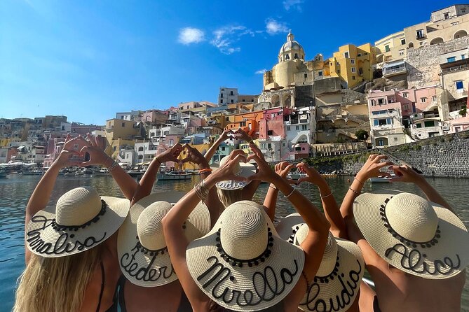 Procida Island Tour by Boat 2h 15m with Swimming and Underwater Photos - Key points at a glance