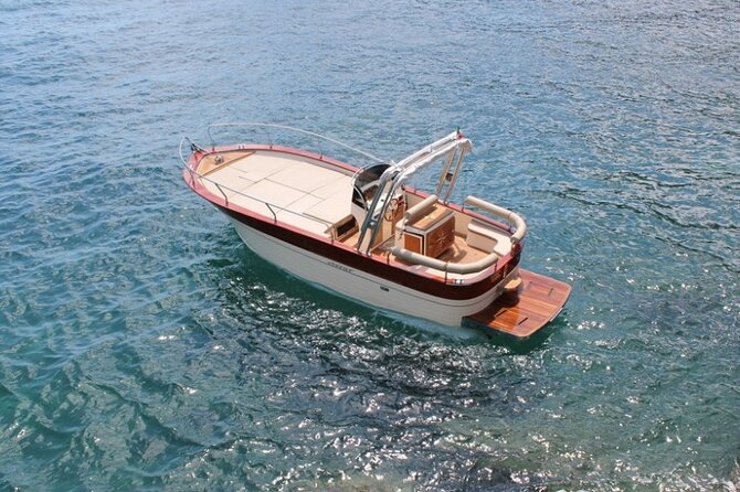 Procida Island Tour by Boat 2h 15m with Swimming and Underwater Photos - Swimming, snorkeling, and underwater photos
