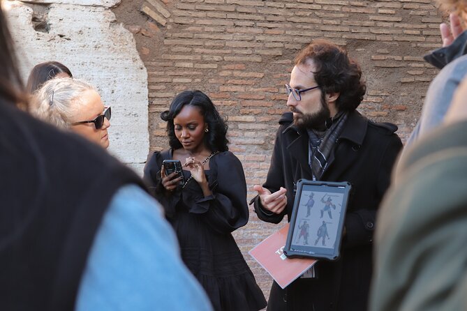 Roma: Colosseum, Forum, and Palatine Hill Local Guided Tour - Meeting at the Arch of Constantine