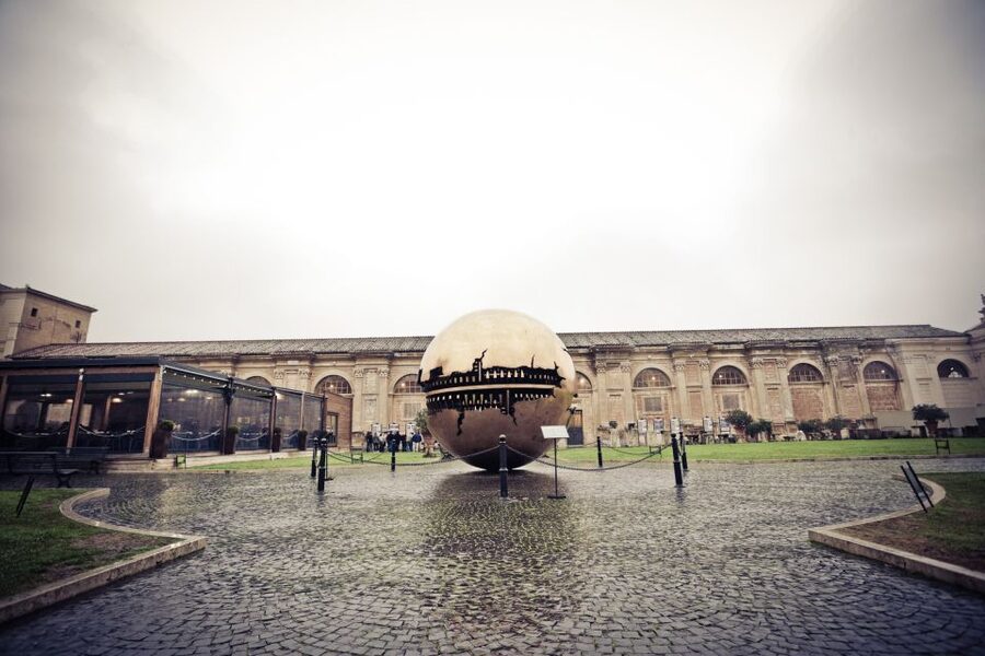 Rome: 1 Day Vatican & Colosseum Tour - Lunch and the change of venue