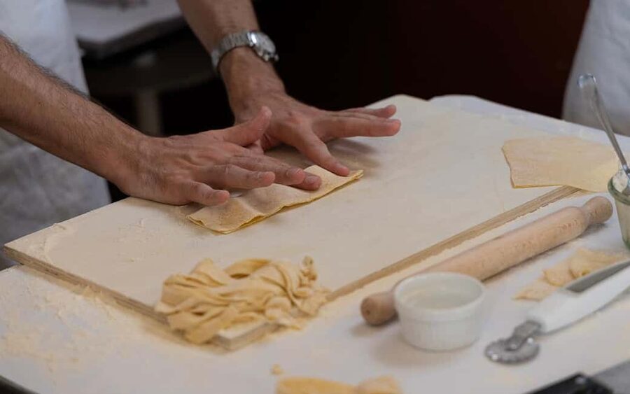 Rome: 3-in-1 Fettuccine, Ravioli, and Tiramisu Cooking Class - Best for couples, families, and first-time cooks