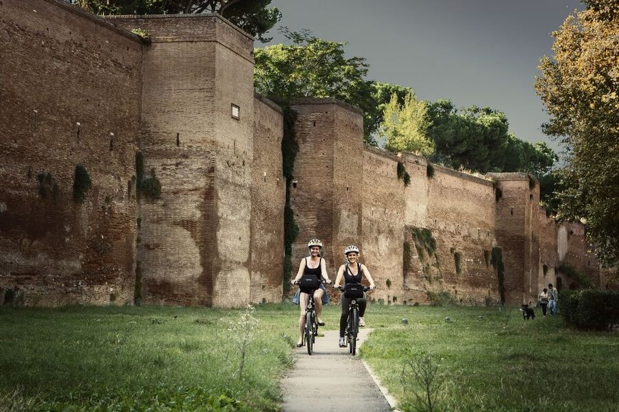 Rome: Appian Way, Catacombs, & Roman Aqueducts E-bike Tour - Caffarella Valley and the return through Rome