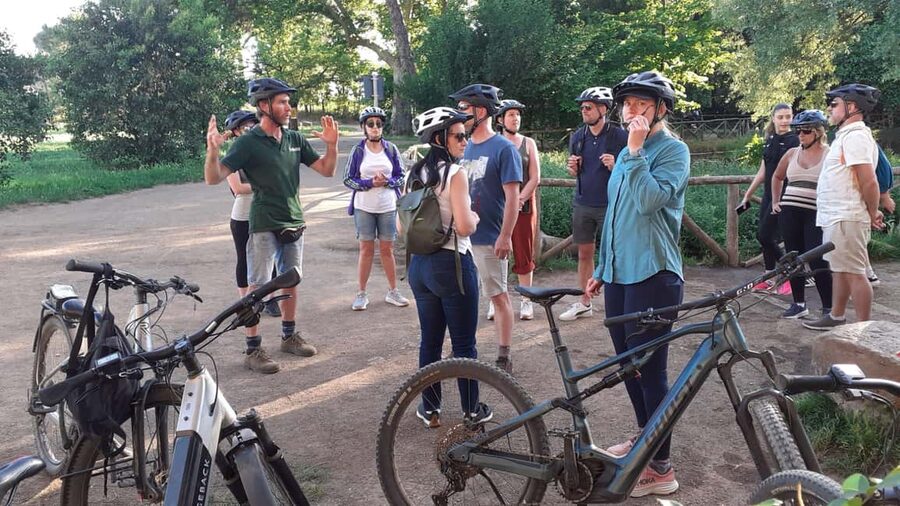Rome: Appian Way E-Bike Tour Catacombs, Aqueducts & Picnic - The Claudio aqueducts at Parco degli Acquedotti