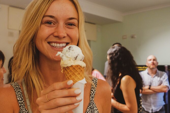 Rome: Award Winning Trastevere Group Food Tour with Wine - Fiordiluna closes with gelato