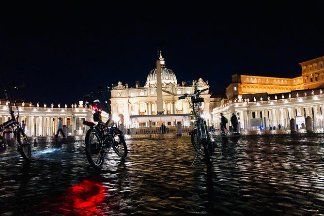 Rome by Night - Ebike Small Group Tour - Food and Wine (Option) - The historic center by bike