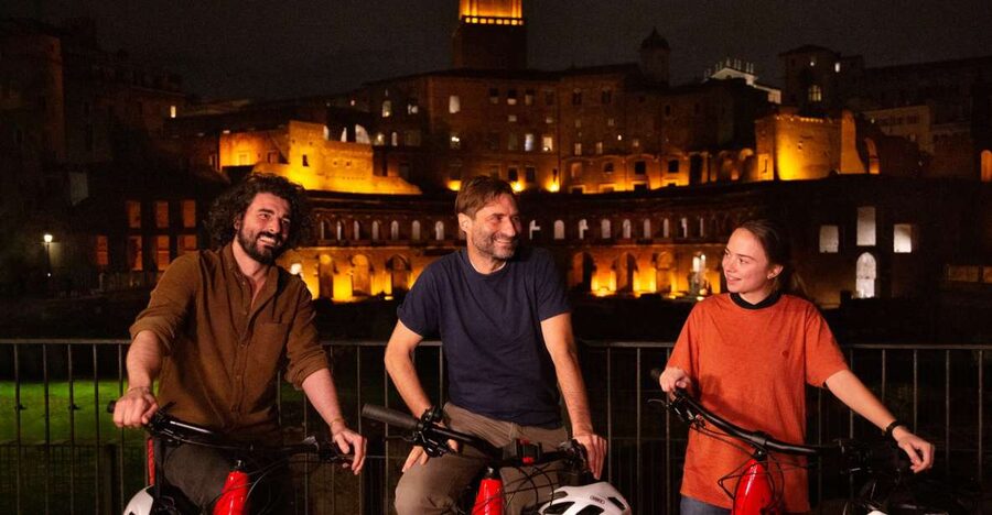 Rome: Cannondale E-Bike Evening Tour with Optional Dinner - Colosseum and Imperial Forums at sunset