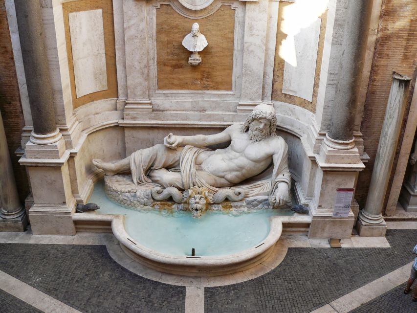 Rome: Capitoline Museums Experience with Multimedia Video - Starting with a moving picture of ancient Rome