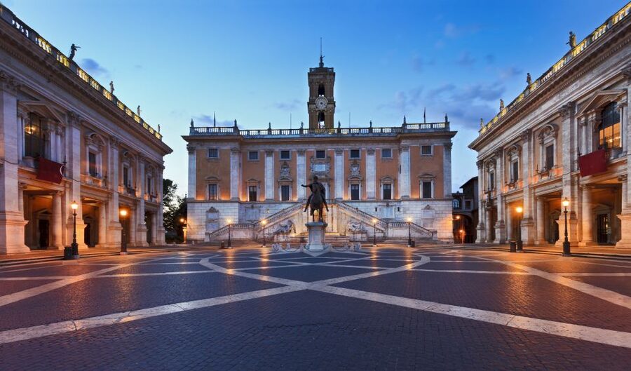 Rome: Capitoline Museums Experience with Multimedia Video - Choosing breakfast or an aperitif with Rome below