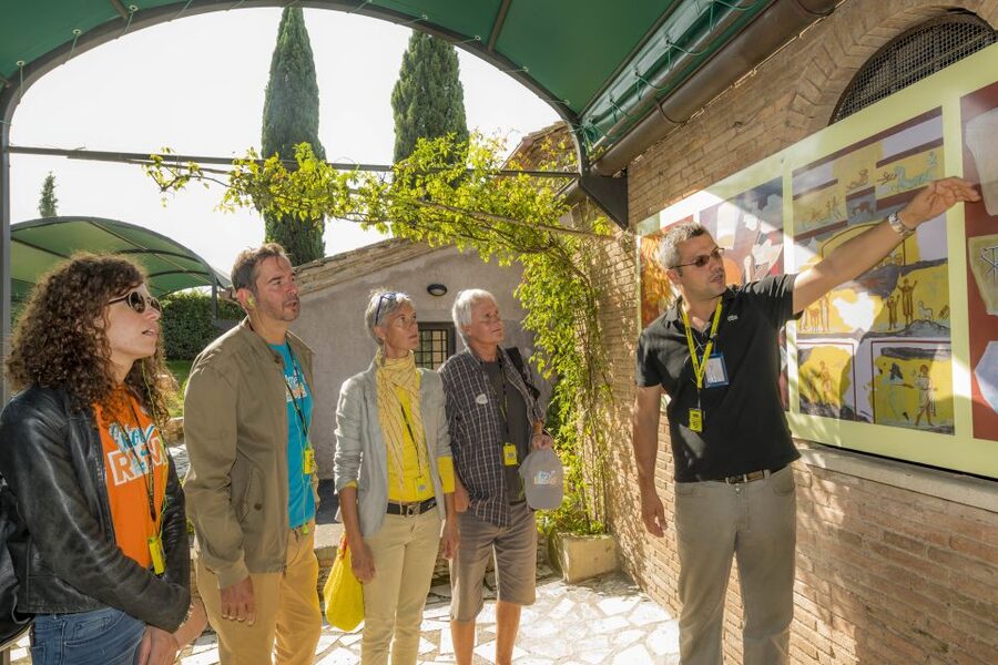 Rome: Catacomb of St. Callixtus and Appian Way Guided Tour - The guiding makes the difference