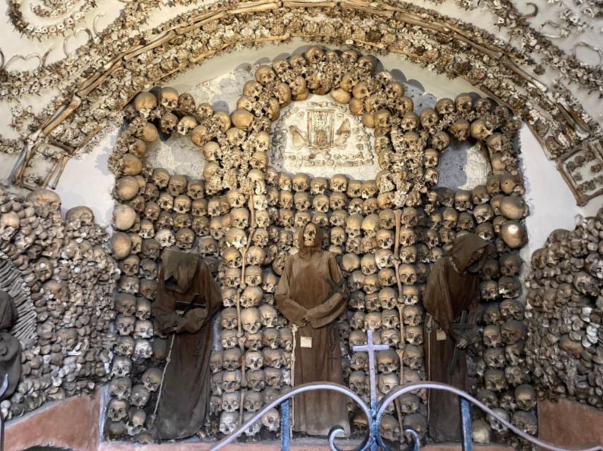 Rome: Catacombs and Capuchin Crypt Guided Tour with Transfer - The 25-minute ride out of central Rome