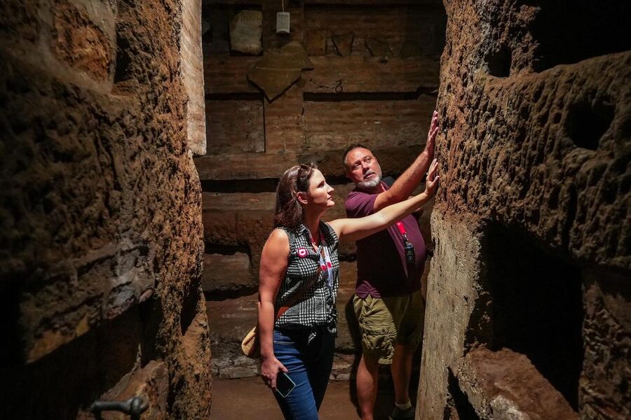 Rome: Catacombs and Capuchin Crypt Guided Tour with Transfer - Transport, timing, and the end of the tour