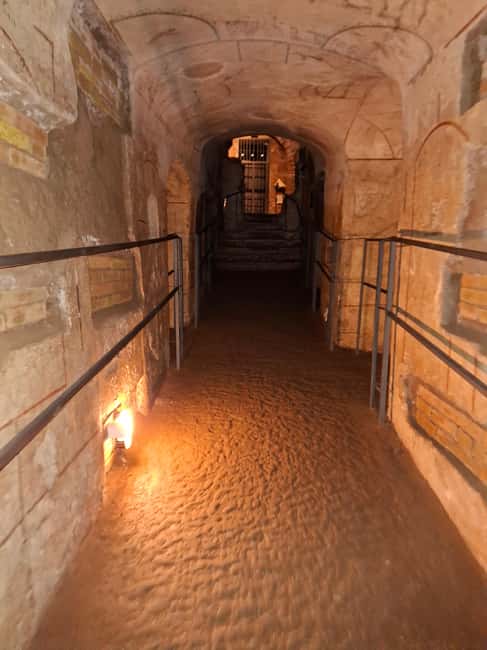 Rome: Catacombs Skip-the-Line Tour with Tickets - Early Christian burial and the tombs of Nereus and Achilleus