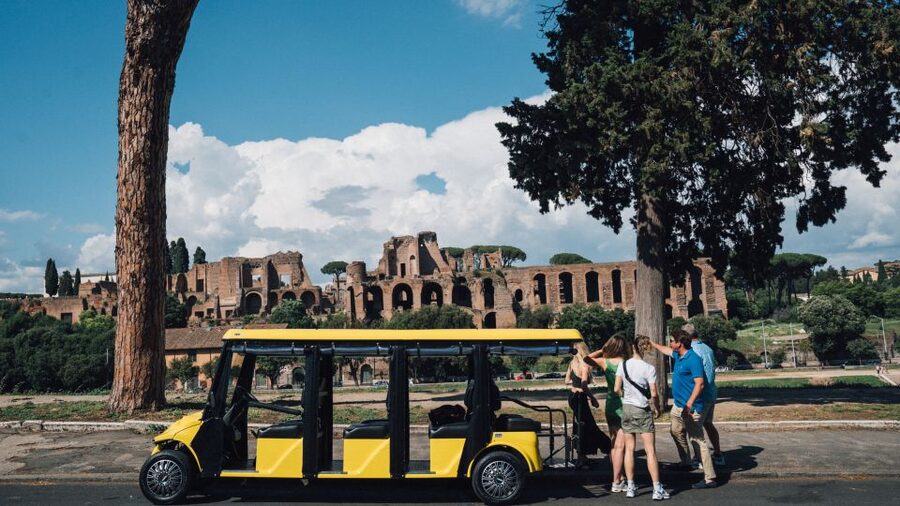 Rome: City Highlights Golf Cart Tour with Local Guide - Why a Golf Cart Works So Well in Central Rome
