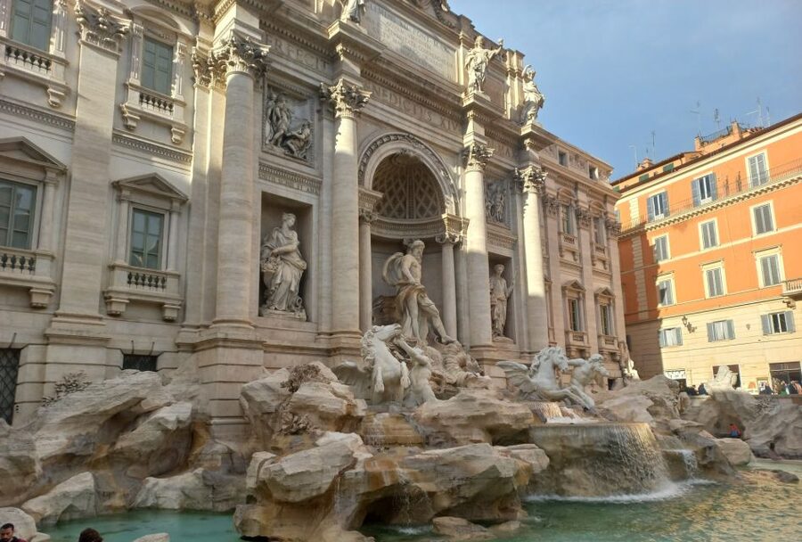 Rome: City Highlights Golf Cart Tour with Local Guide - Piazza Colonna and Via del Corso