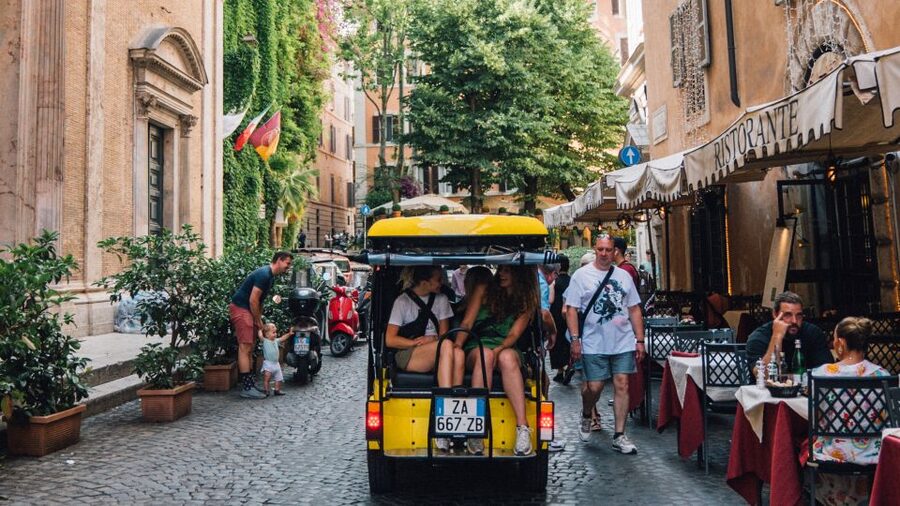 Rome: City Highlights Tour by Electric Golf Cart - Key points at a glance