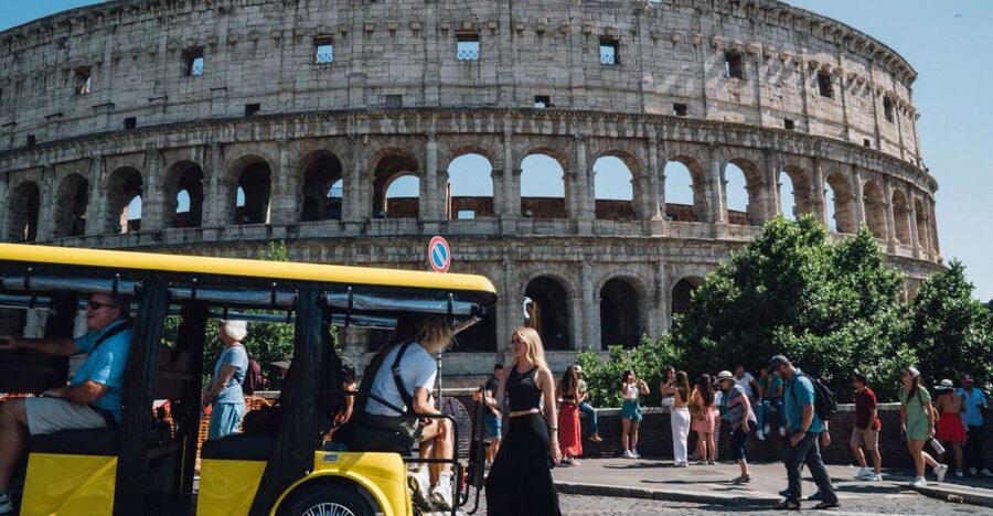 Rome: City Highlights Tour by Electric Golf Cart - Why a golf cart works well in Rome