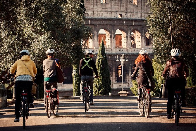 Rome City Small Group Bike Tour with quality Cannondale EBike - Trevi Fountain and the Spanish Steps