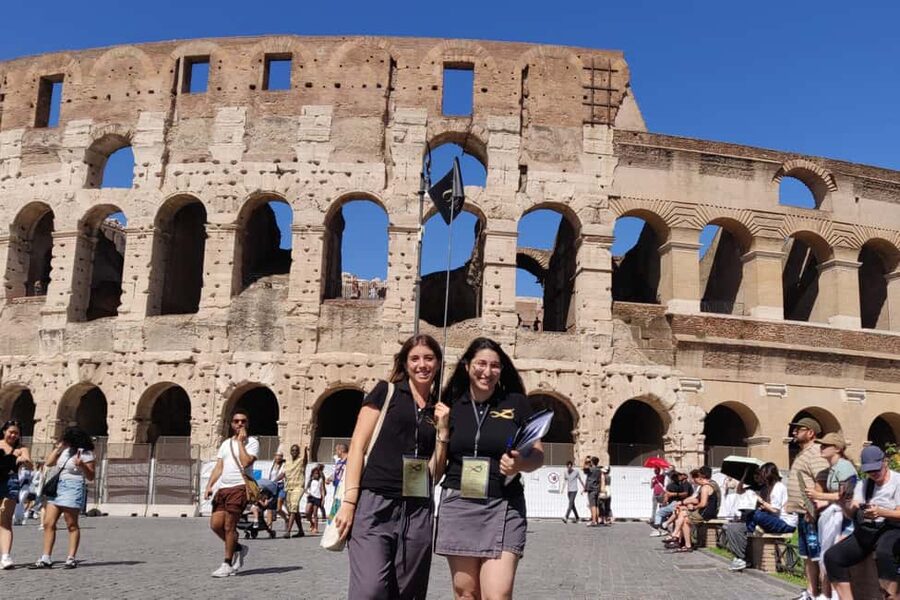 Rome: Colosseum Access and Self-Guided Virtual Reality Tour - The headset experience outside the monument