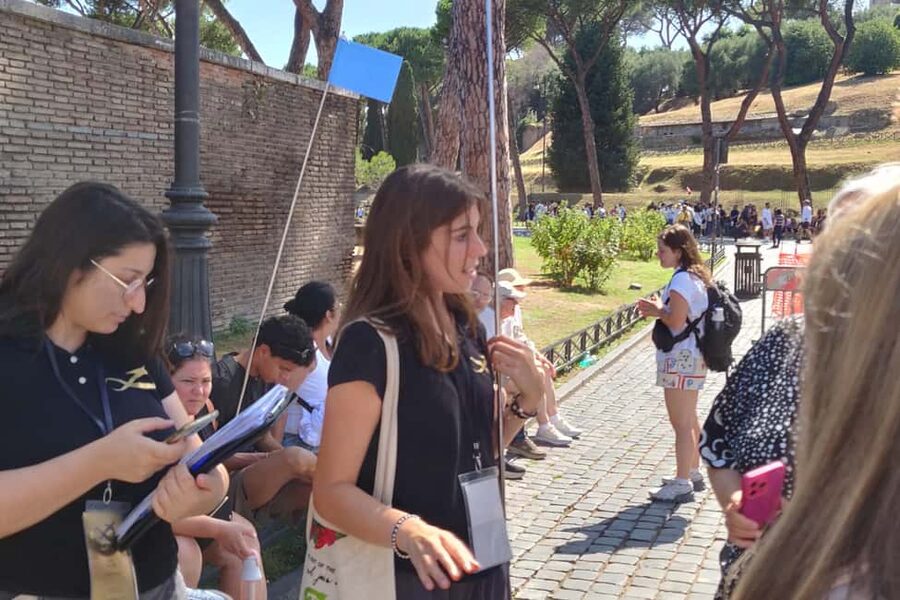 Rome: Colosseum Access and Self-Guided Virtual Reality Tour - Roman Forum and Palatine Hill with the same ticket
