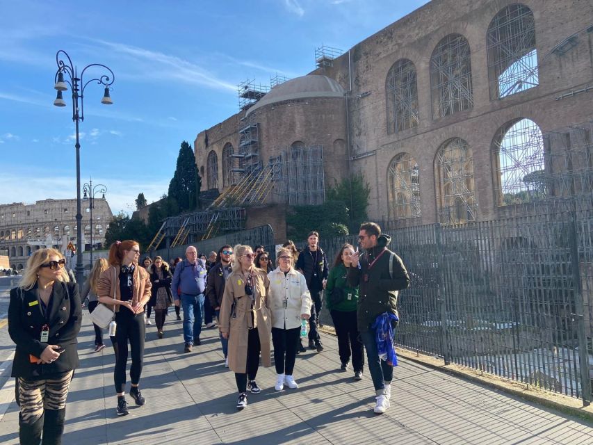 Rome: Colosseum Arena Floor, Forum & Palatine Guided Tour - Guides are the heart of the experience