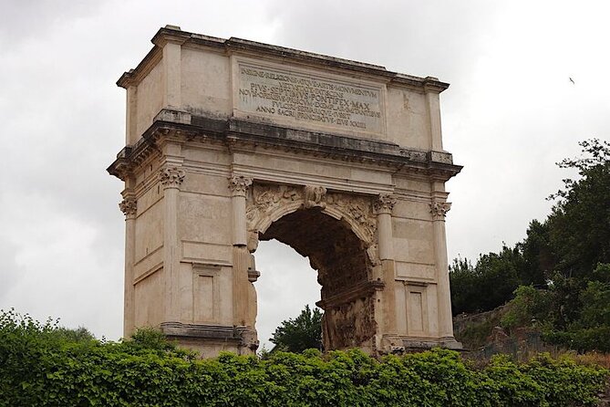 Rome: Colosseum Arena Floor Tour with Roman Forum & Palatine Hill - Meeting point, timing, and the crowd factor