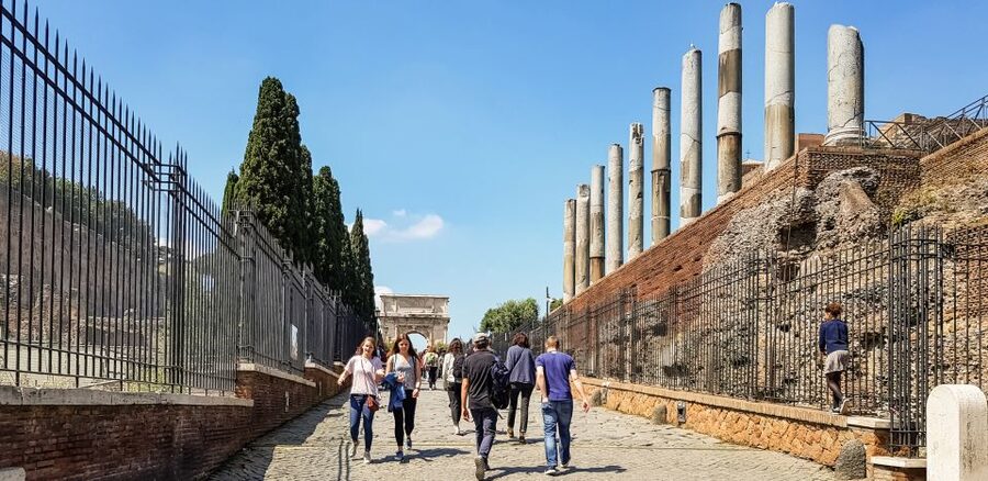 Rome: Colosseum Arena, Palatine Hill & Forum Guided Tour - Timing, meeting points, and what to carry