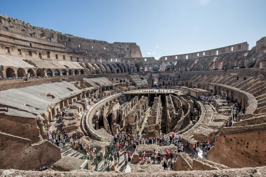 Rome: Colosseum Arena, Roman Forum & Palatine Tour - One hour in the Roman Forum