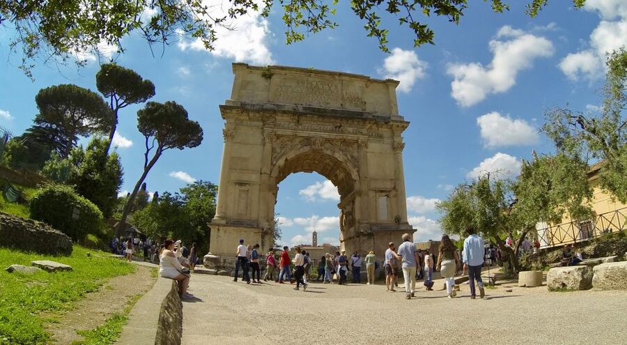 Rome: Colosseum Express Guided Tour with Arena Access Option - Shared or private: which format should you choose?