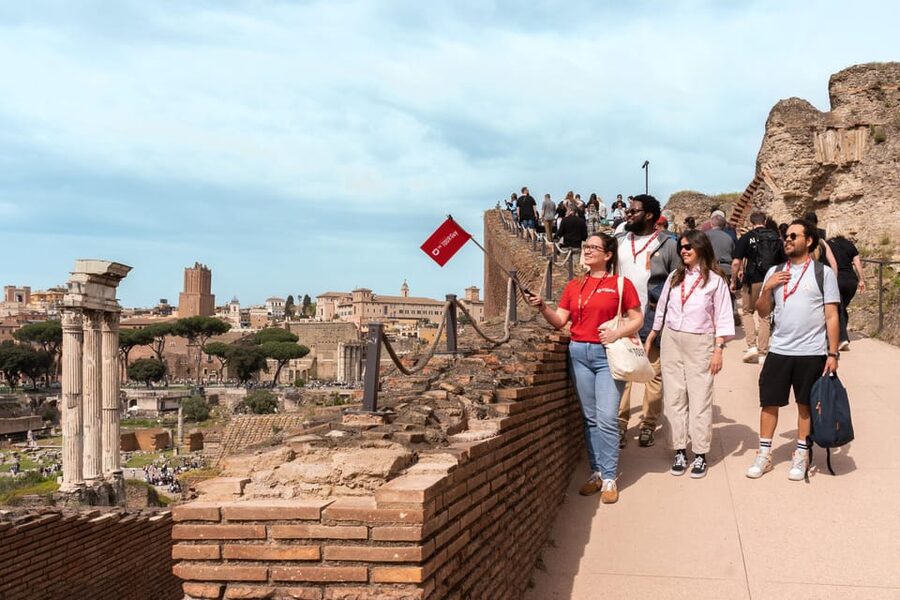 Rome: Colosseum, Forum, and Palatine Tour - Who should book this tour?