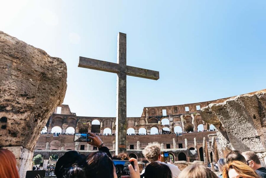 Rome: Colosseum, Forum & Palatine Hill Tour & Optional Arena - What to bring, and what to leave behind
