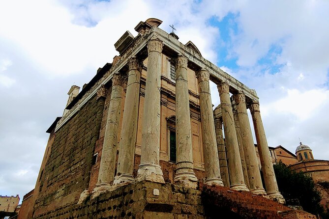 Rome: Colosseum Guided Tour with Roman Forum and Palatine hill - Roman Forum: the political center of ancient Rome