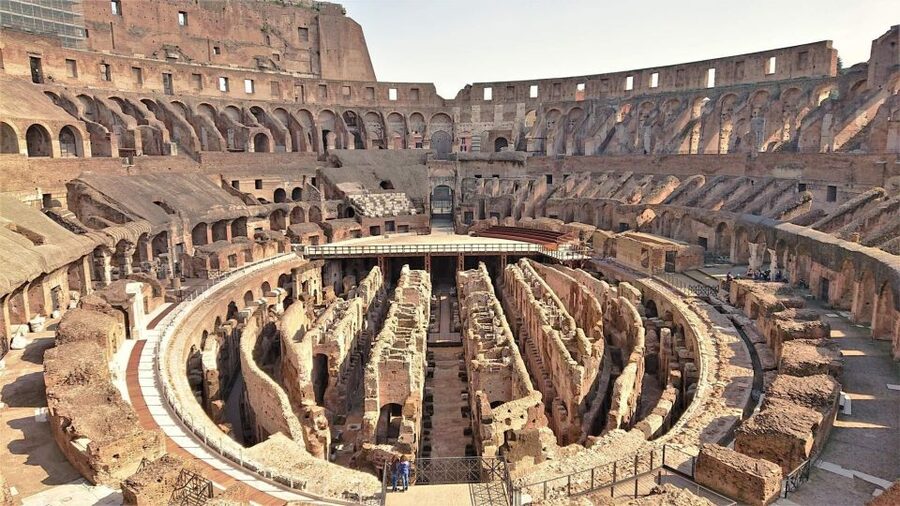 Rome: Colosseum, Palatine Hill, & Roman Forum Walking Tour - Guide quality and language options