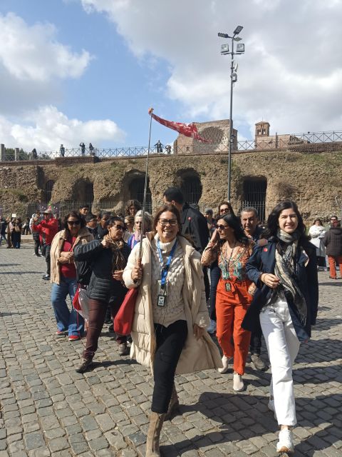 Rome: Colosseum, Palatine Hill, & Roman Forum Walking Tour - Meeting at the Colosseo metro station