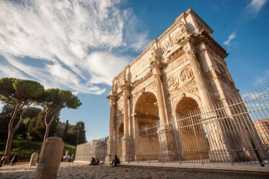 Rome: Colosseum, Palatine & Roman Forum Tour w/Entry Ticket - Priority entry still means a security wait