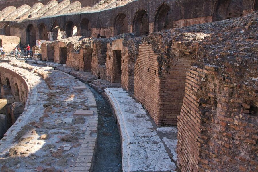 Rome: Colosseum, Roman Forum, and Palatine Hill Ancient Tour - The guides make the biggest difference
