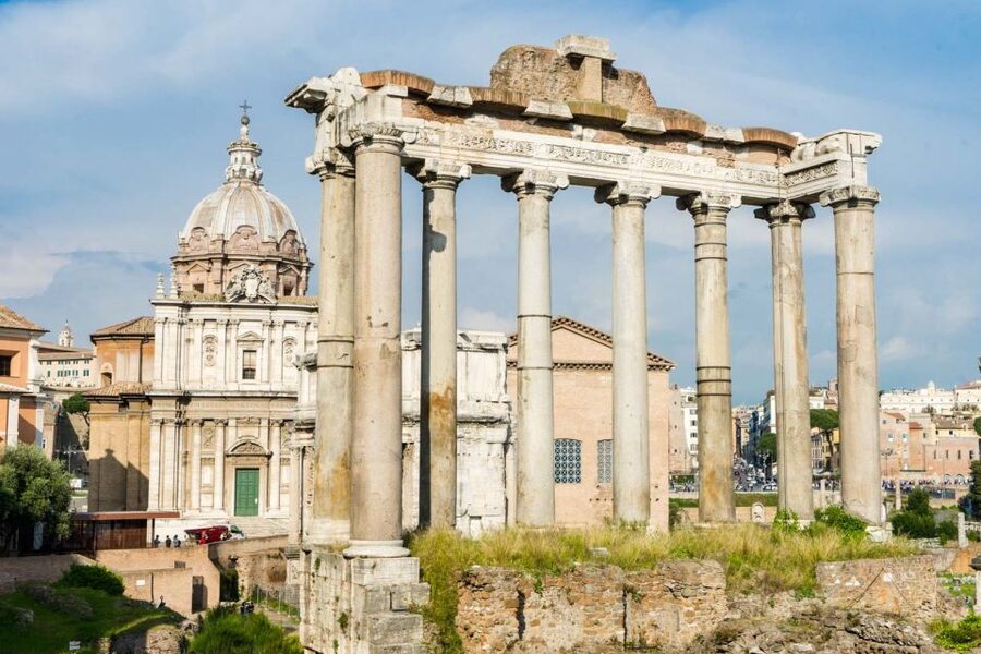 Rome: Colosseum, Roman Forum and Palatine Hill Group Tour - Climbing Palatine Hill for Imperial Views