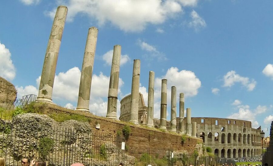 Rome: Colosseum, Roman Forum, and Palatine Hill Tour - Entering the Colosseum