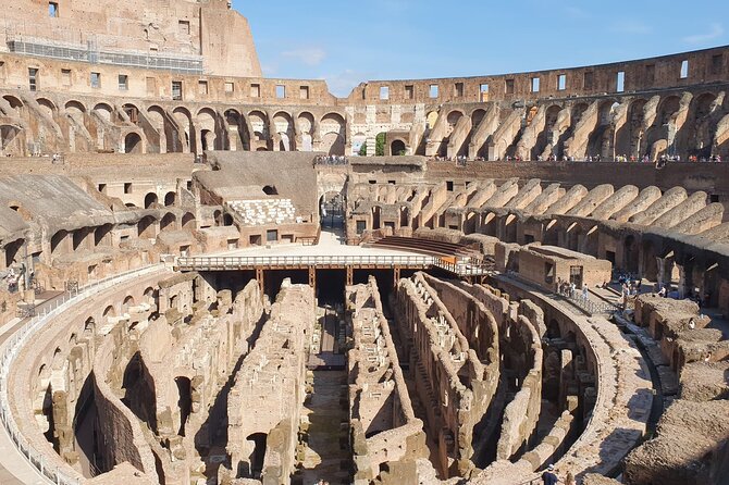 Rome: Colosseum, Roman Forum & Palatine Hill Experience - Live guide, host, or audio app?