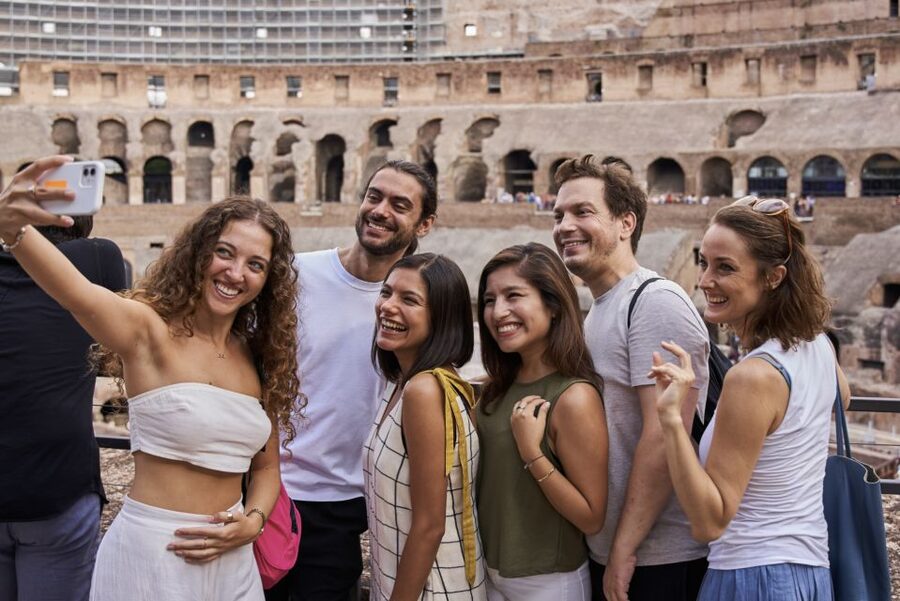 Rome: Colosseum, Roman Forum & Palatine Hill Group Tour - English and Spanish tour options