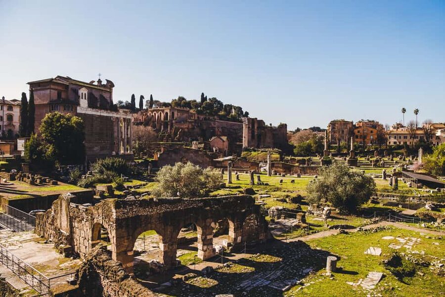Rome: Colosseum, Roman Forum, & Palatine Hill with eBook - Who should book this experience?